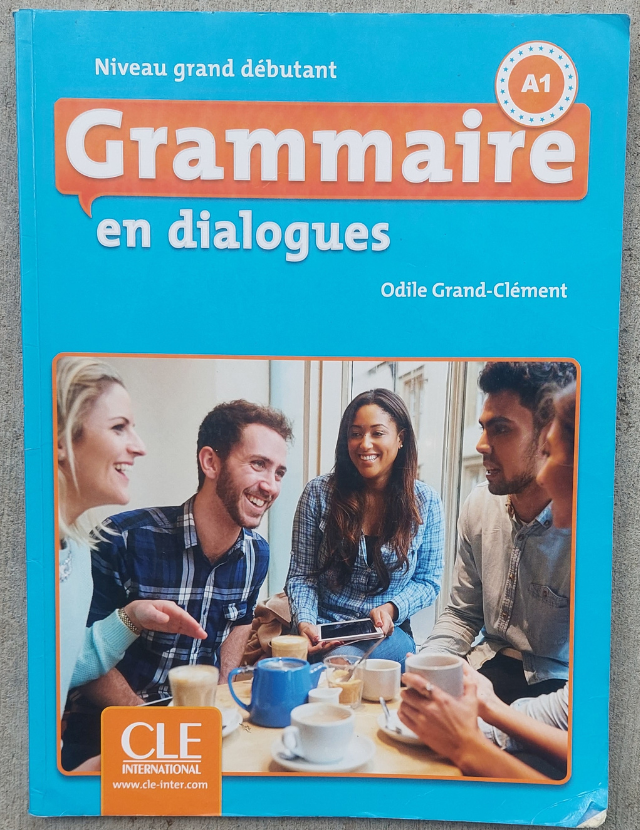 Grammaire En Dialogues